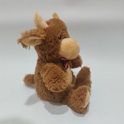 रिकॉर्डिंग और दोहराव चलती बाएं और दाएं हाइलैंड गाय